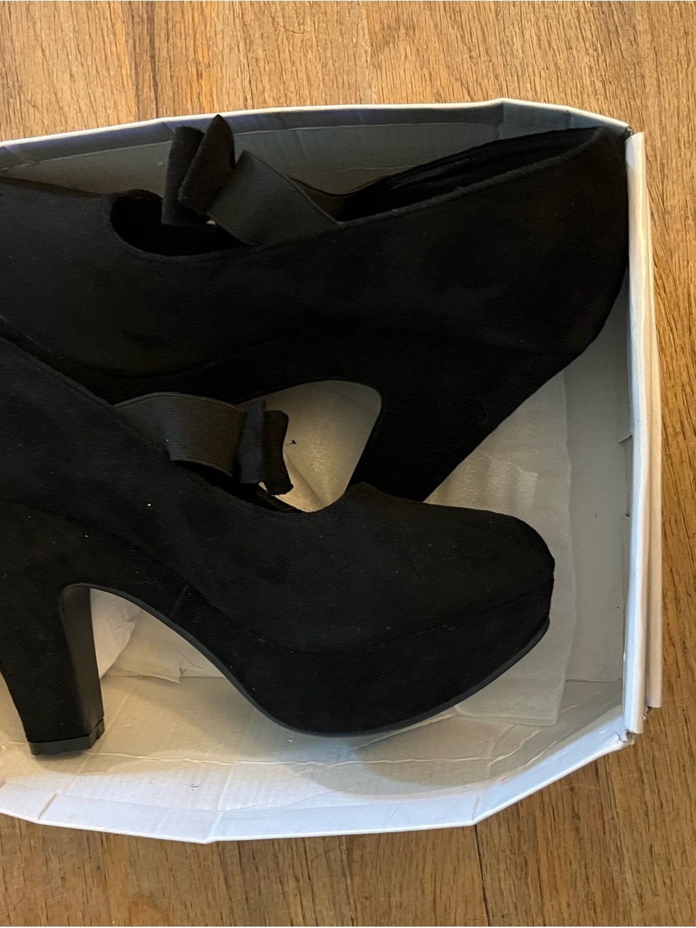 Black Suede Mary Jane Heel with Decorative Bow - Picture 4 of 6